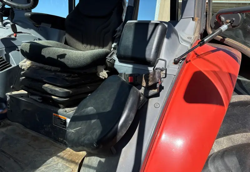 2022 Kubota M5-111D photo 31